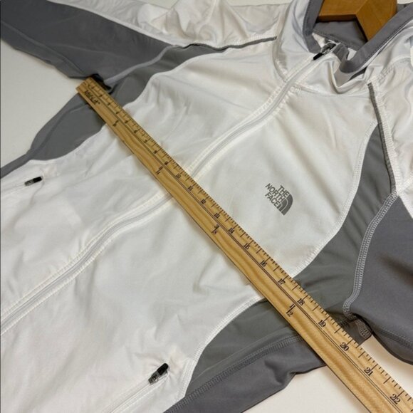 The North Face flight series white gray trim Jacket Size Large - Picture 4 of 7